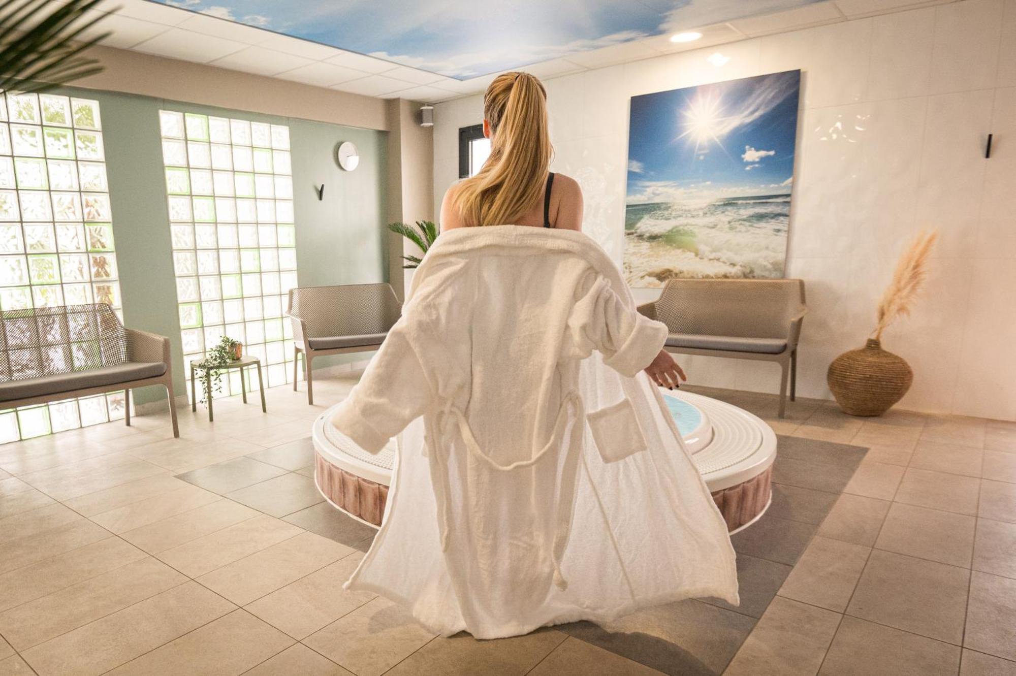 Kyriad Prestige Residence & Spa Cabourg-Dives-Sur-Mer Exterior foto